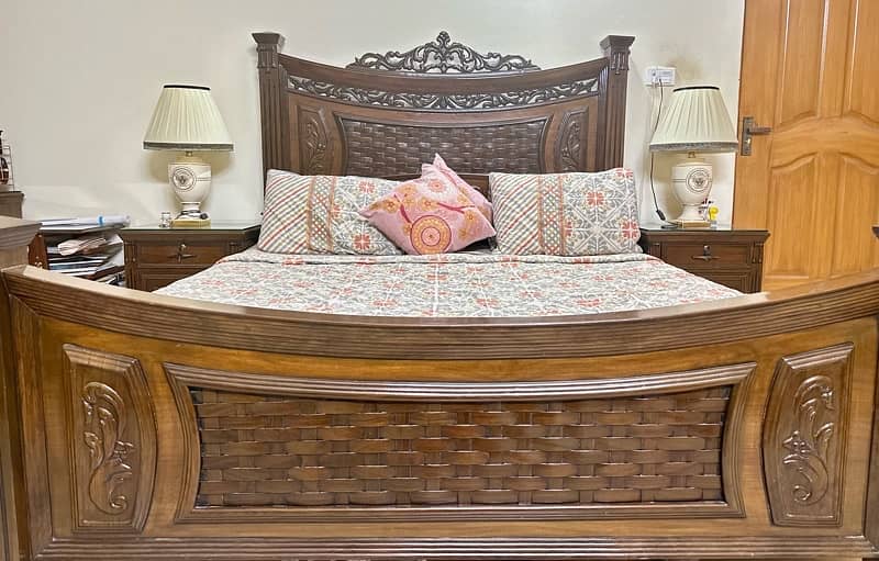 Pure Sheesham Wood Bed Set 1