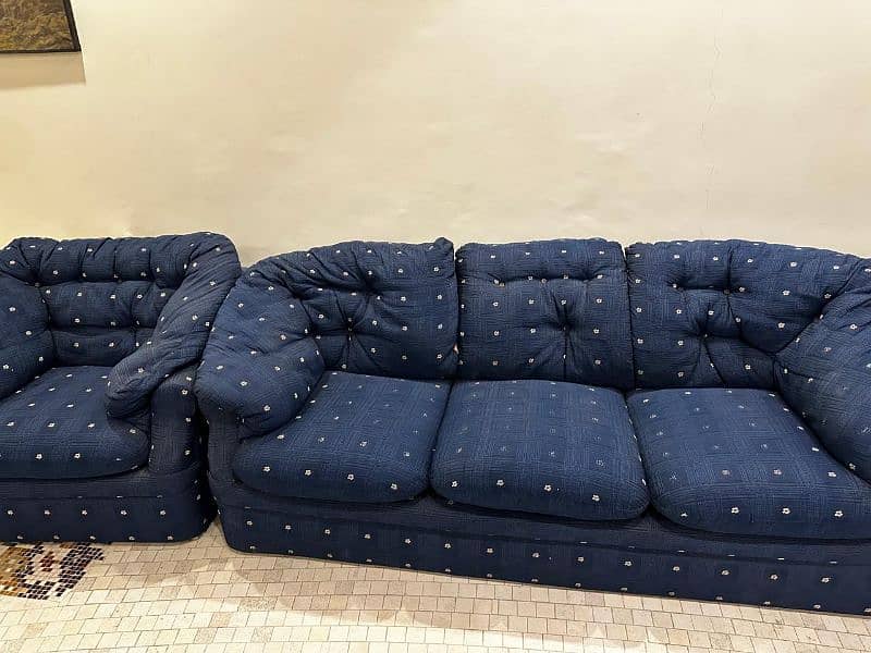 5 seater sofa blue color 0