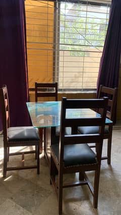 Dining table wd 4 chairs