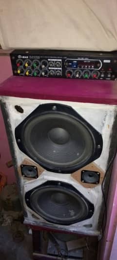 amplifier with speaker