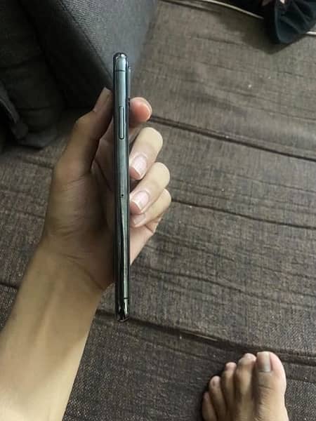 iphone x 10/10 condition 3