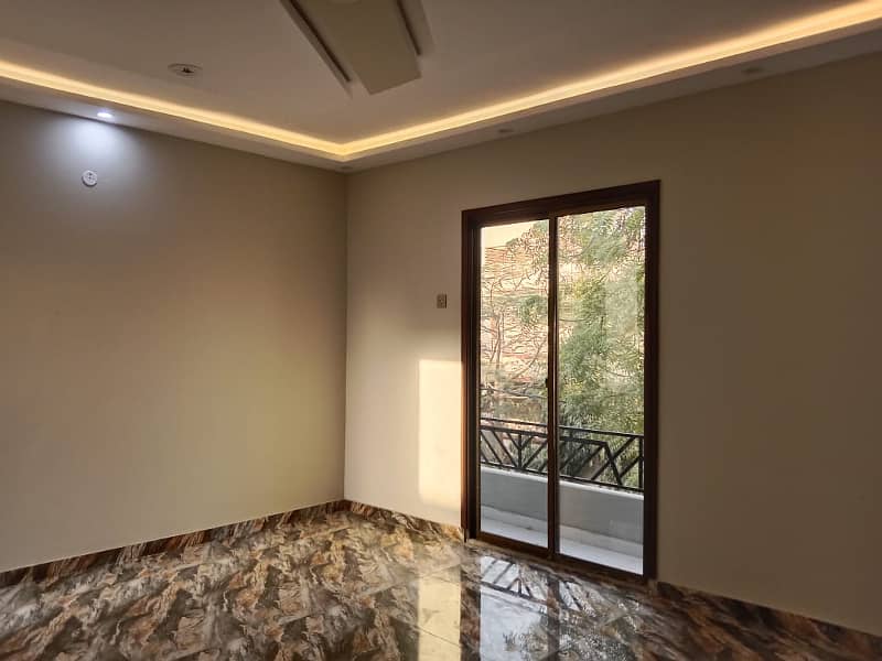 400 Square Yards House For Sale In Gulistan-E-Jauhar Block 12 14