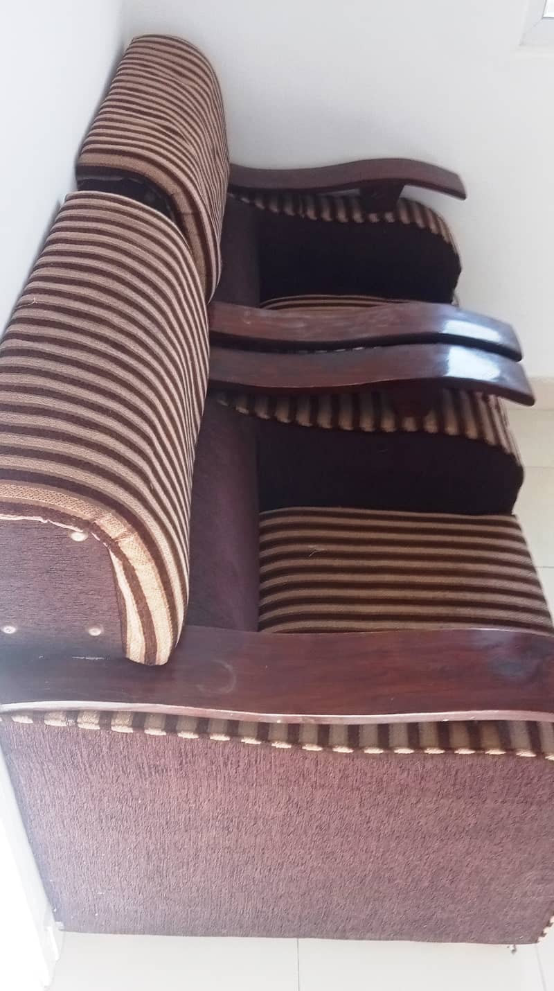 Sofa / 5 seater / brown / wooden / sofa set / molty foam 3