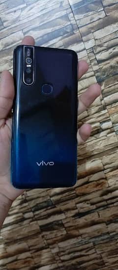 vivo v15 8/128 condition 10/8 charger aviable