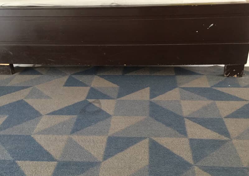 king bed without mattress and in very good condition but price is fix 4