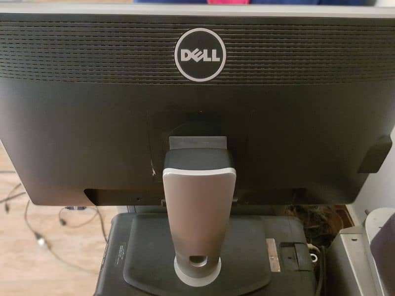 Dell 23 inch LED monitor available VGS & DVI 3