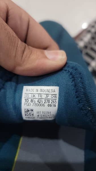 Adidas 100 original (Size 42)  UK (8 1/2) 3