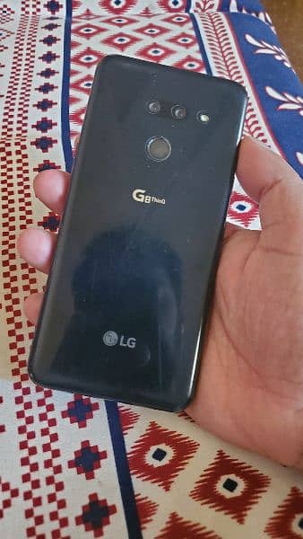 LG G8 1