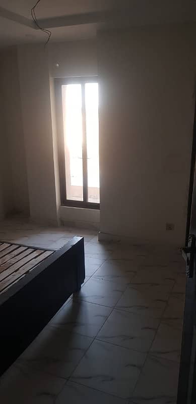 BEAUTIFUL APARTMENT FOR SALE CANAL GARDEN BLOCK E NEAR TO BAHRIA TOWN LAHORE 6