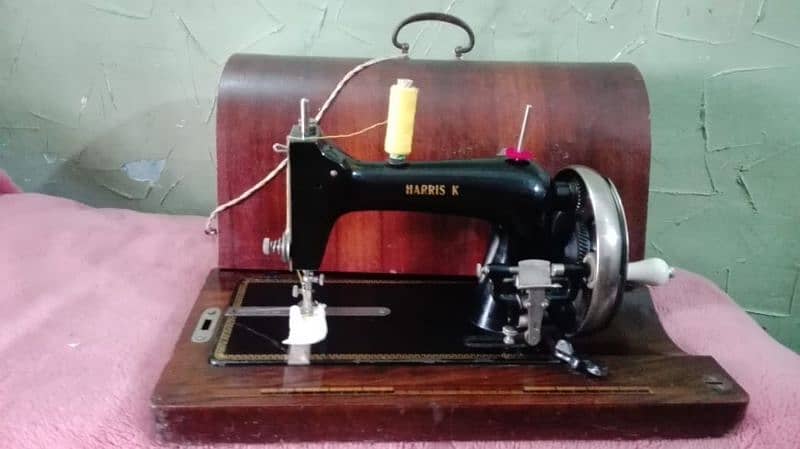 imported sewing machine made by Germany in very good condition. 7