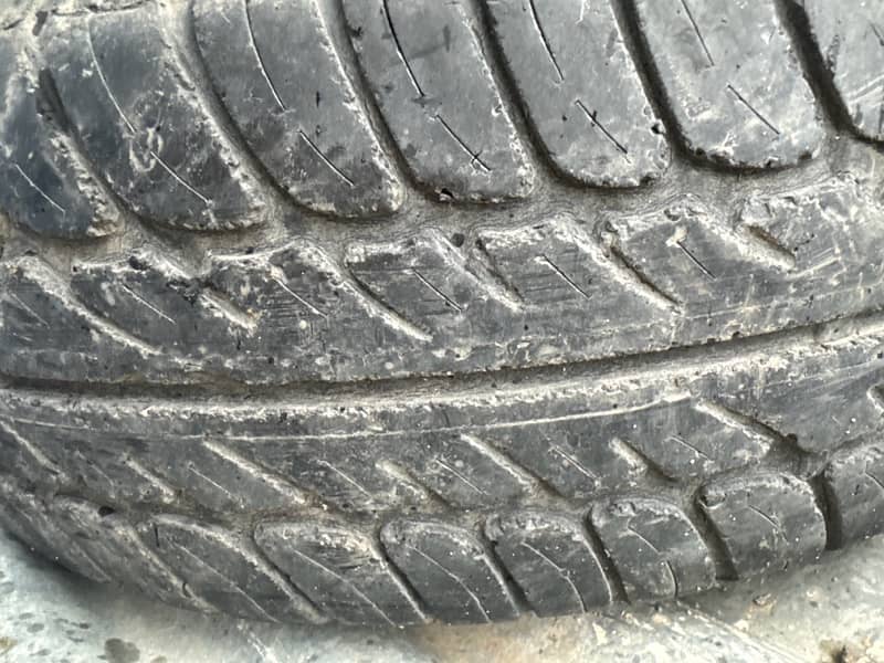tyre 15inc 195/65/15 used 4tyre 6