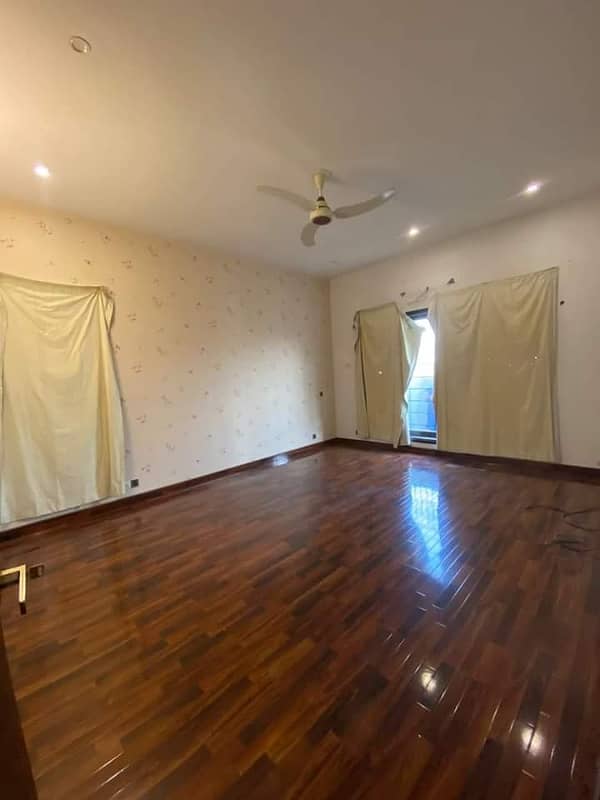 Bungalow for Rent - Phase 8 7