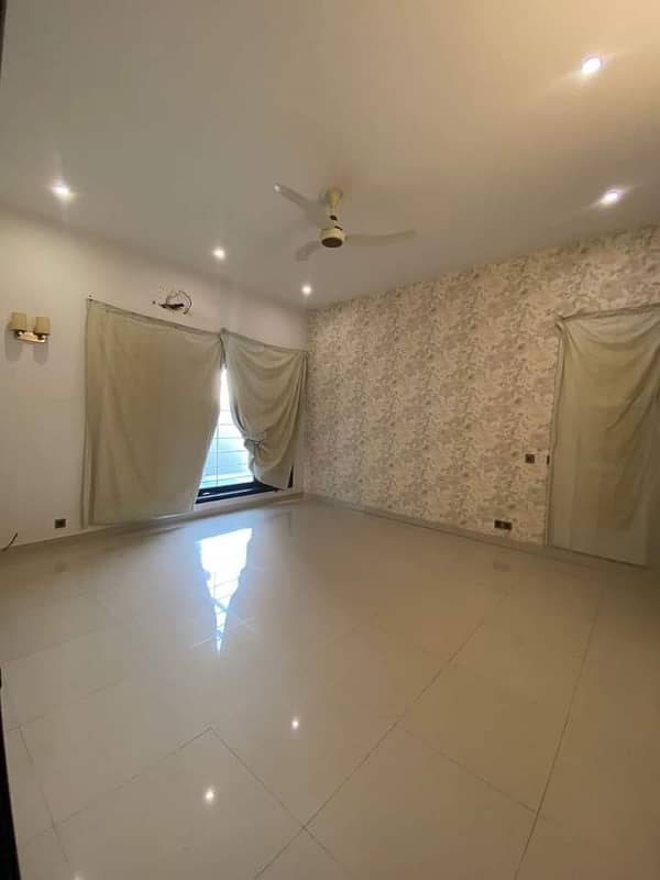 Bungalow for Rent - Phase 8 13