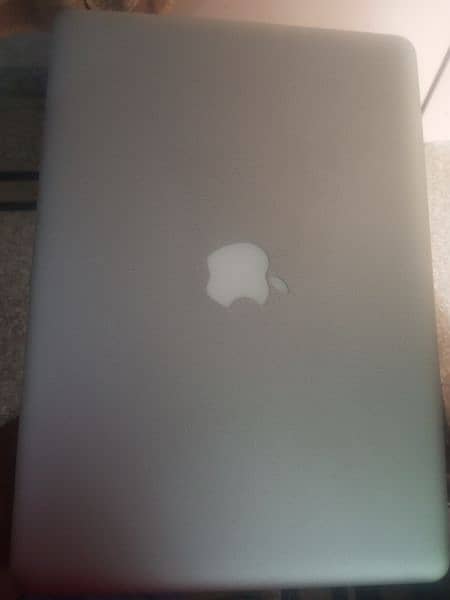 Apple Macbook pro 2012 Mid with original charger 0