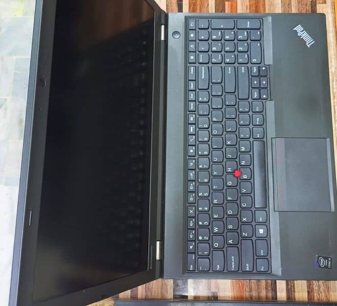 Lenovo thinkpaid t540 Core I 5 4th generation 
12 gb 128 ssd  charger 5