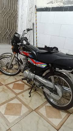 Honda 70 cc Bike 1 Home Used