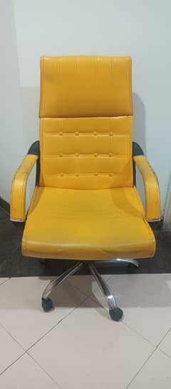 Affordable Quality Second Hand Office Meeting Chairs for Your Team's