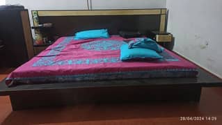 kind size Bed dressing solid wood urgent sale
