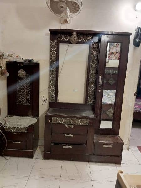 Bed And Dressing Table For Sale 1