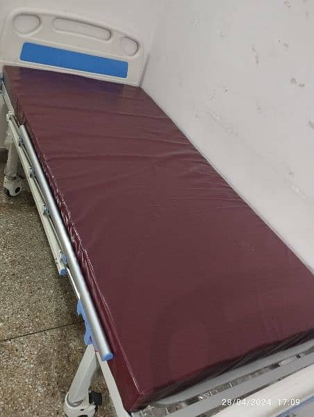 Patient Bed (full fowler manual) 5