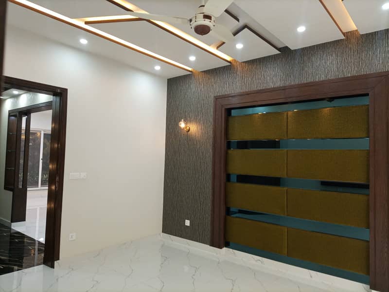 1 Kanal Facing Park Brand New Luxury House For SALE In Wapda Town 17