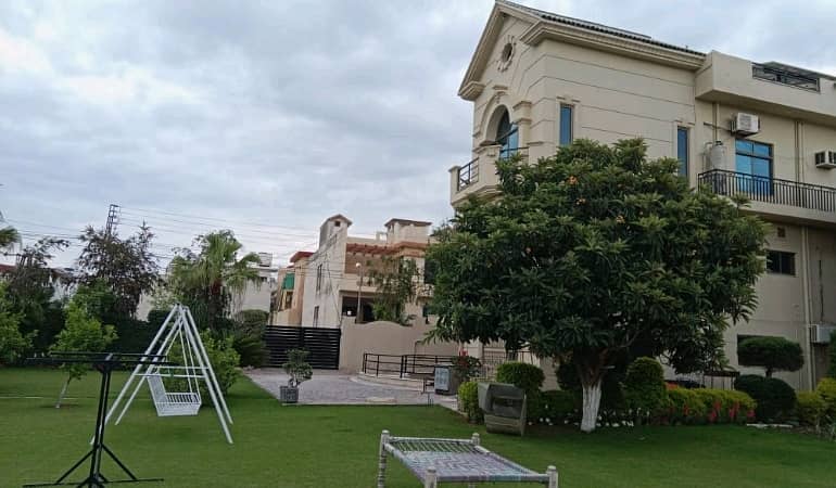 Your Search Ends Right Here With The Beautiful House In Bani Gala At Affordable Price Of Pkr Rs. 220000000 0