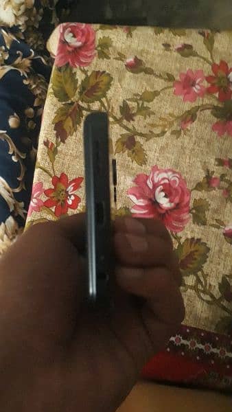 Infinix hot 30 play for sale 4/64 10/10 condition all ok phone 1