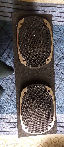 Amp, Woofers and Speakers 4