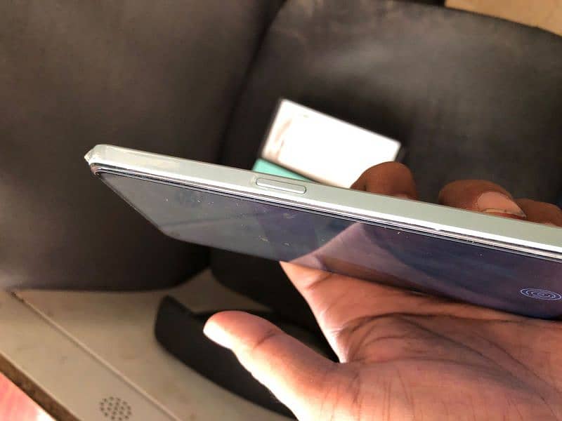 oppo Reno 8 8/128 GB Display fingerprint with box charger 4