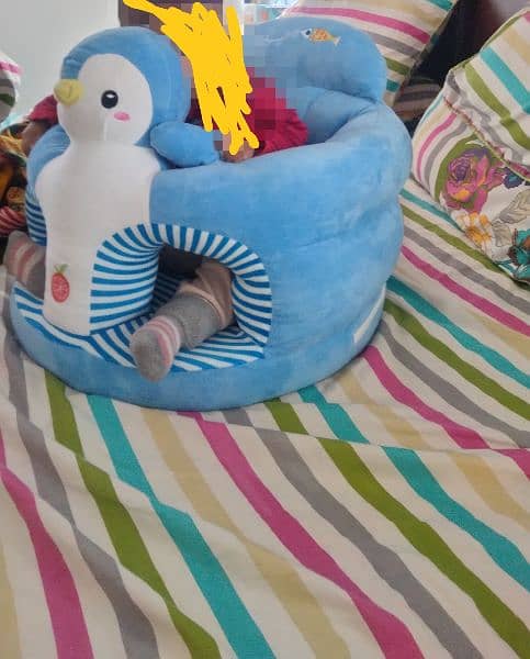 baby seat remote, foamic , penguin design 4