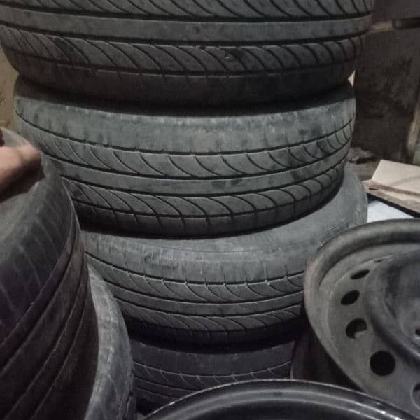 tyres1856515 0