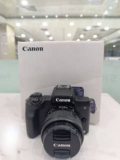 Canon M50 15-45mm