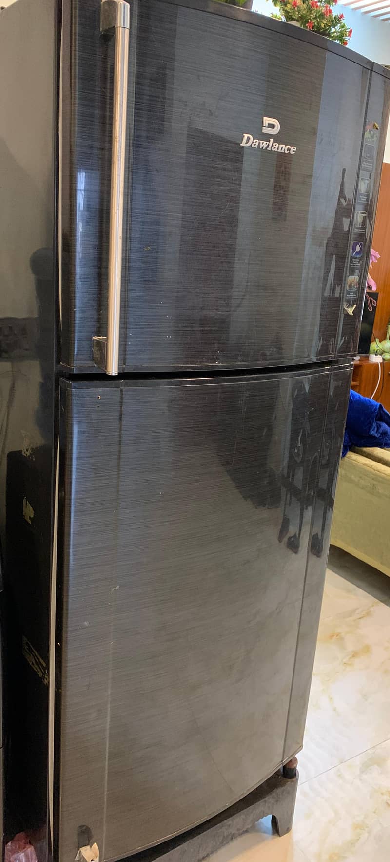 Dawlance Refrigirator Glass Door Series (14 CFt / 400 Litres) 1