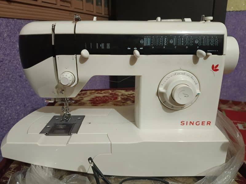 sweing machine for sale in new condition 0