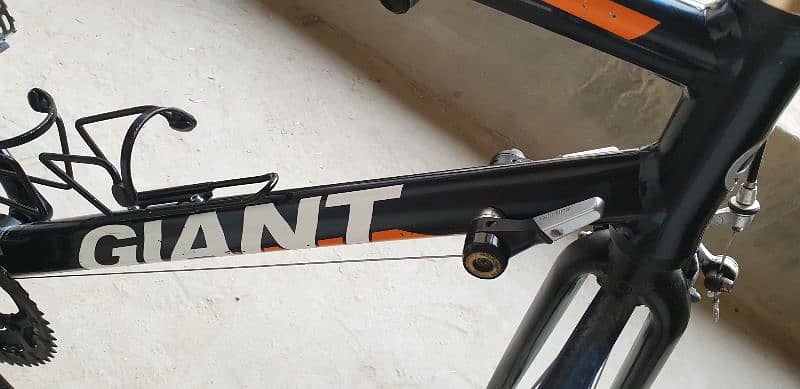 i wan to sell gint bikes 2