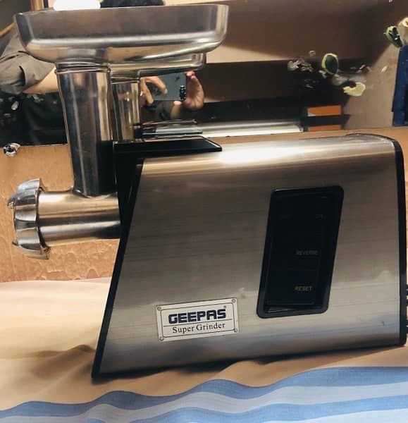 GEEPAS meat grinder machine 12