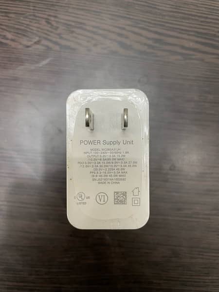 Oneplus 65 W charger 3