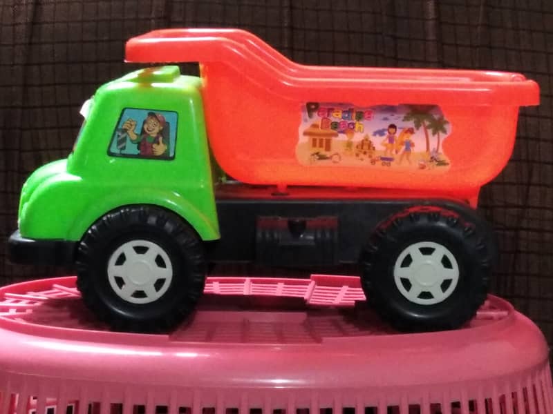 Toy Dumper truck 2