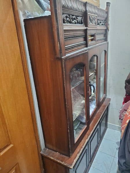 Used Wooden Show case is available for sale 1
