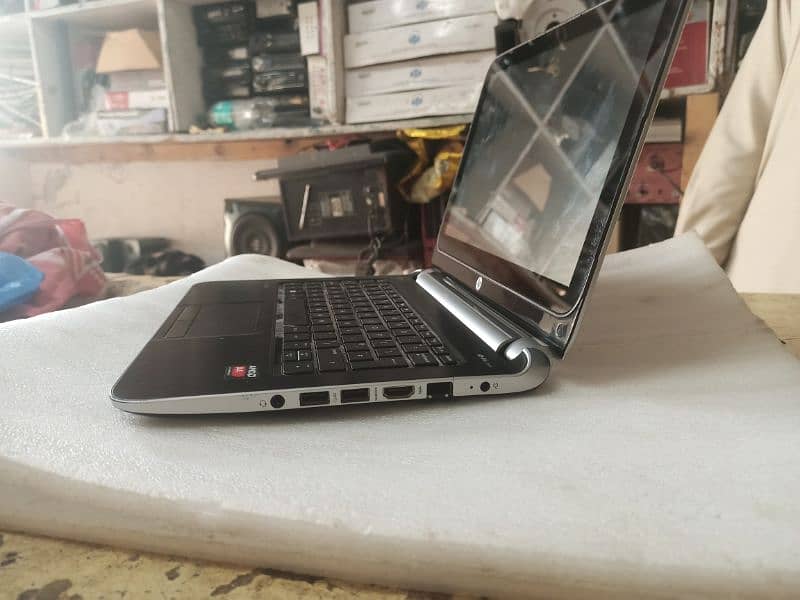 hp smart laptop with touch panel  with original charger 6