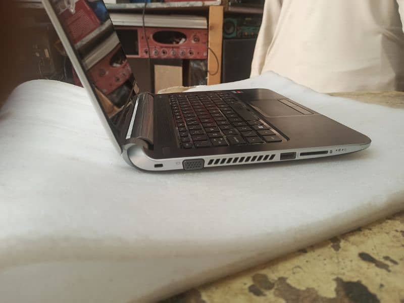 hp smart laptop with touch panel  with original charger 7