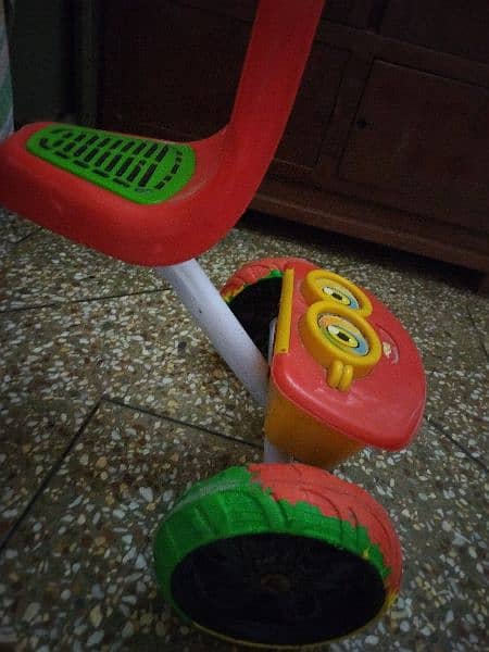 tricyle for kids . . good condition 1