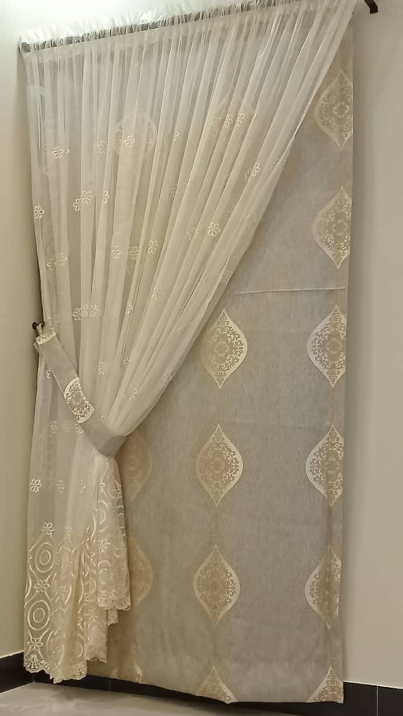 Curtains 10