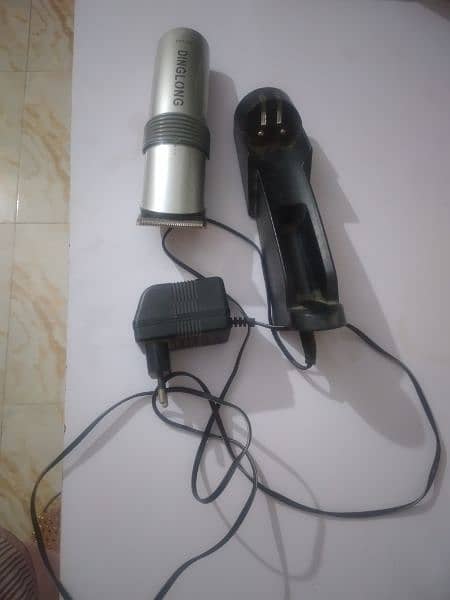 only 2 to 3 times used trimmer in just new condition 1