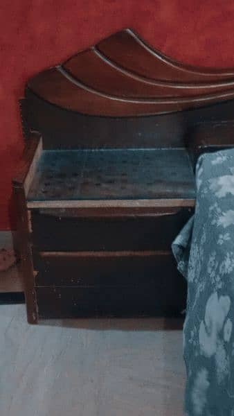 BED FOR SALE IN USED PURE WOODEN 6