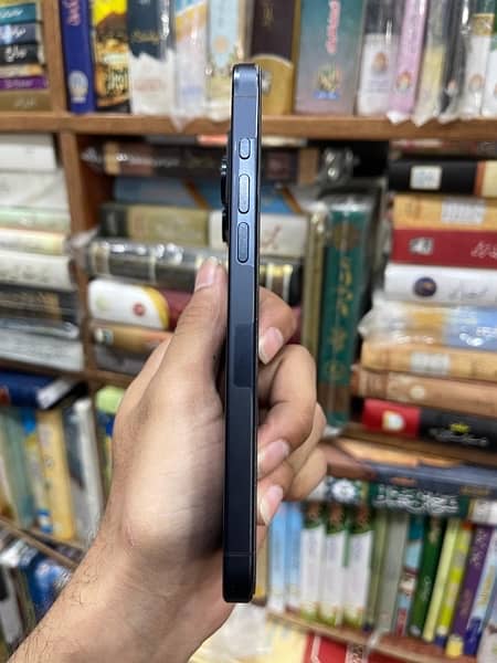 IPhone 15 Pro Max with Box & Wire (Blue - JV - 256gb) 2