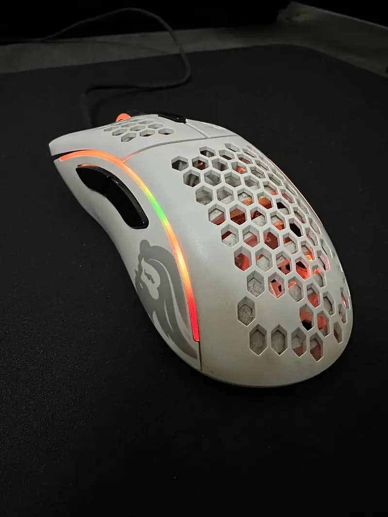 Glorious Model D (White) Gaming Wired Mouse with Box 0
