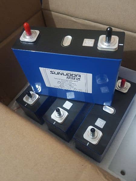 lithium ion lifepo4 battery cells 27 Ah and 106 Ah 1