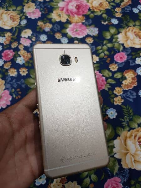 Samsung C7 1