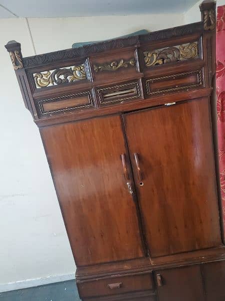 used Wooden wordrobe available for sale 1